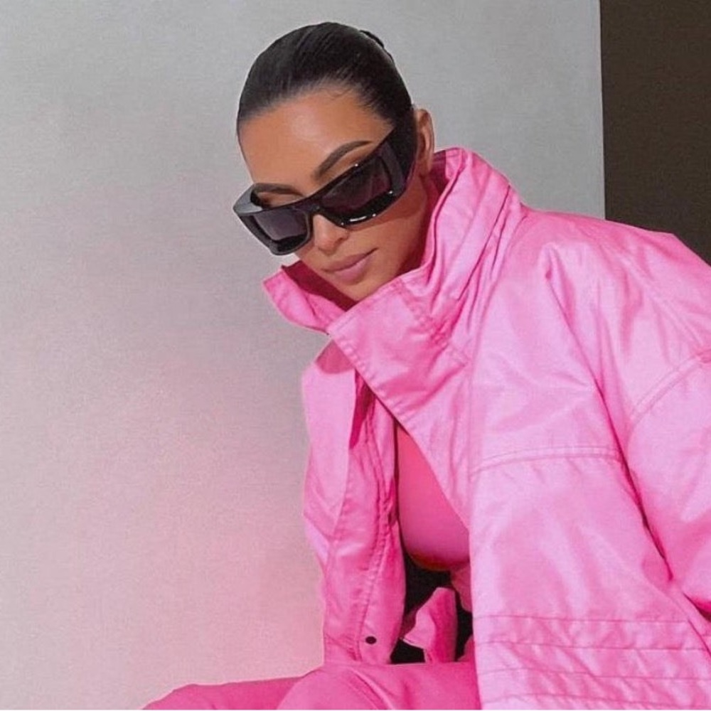 $700 Kim Kardashian NIB Balenciaga Oversized Logo Sunglasses Season 2022